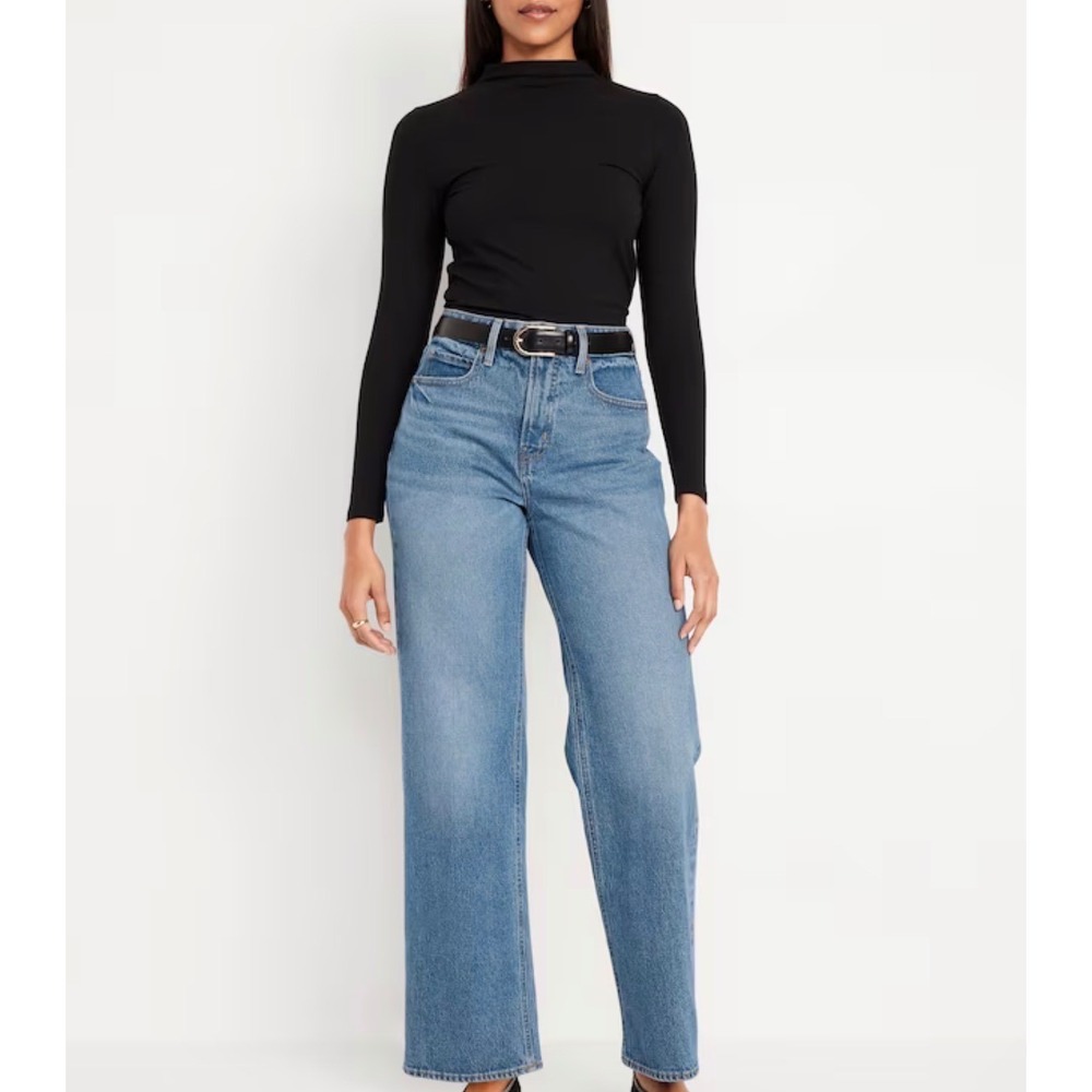 Old Navy High-Rise Straight Leg Jeans in Light Blue